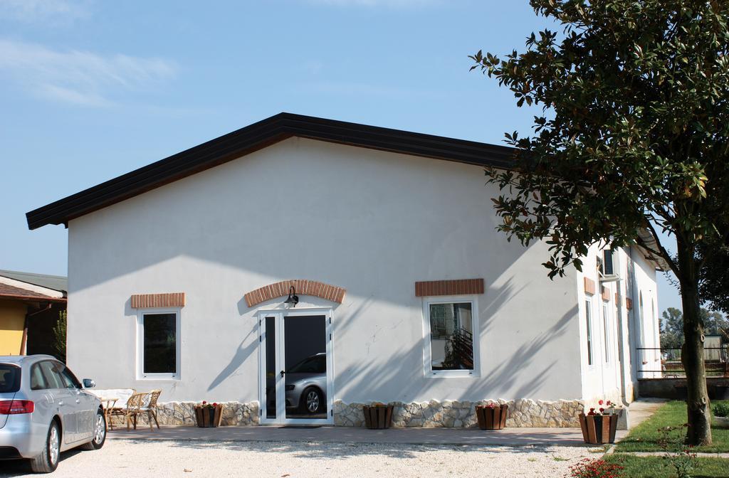 Oasi Di Francesca B&B Pontinia Buitenkant foto